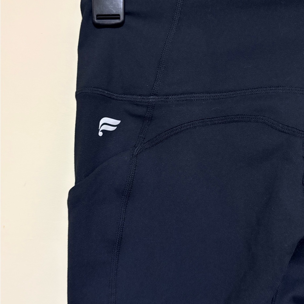 Fabletics Oasis High Waisted 7/8 Black Leggings - Picture 3 of 5